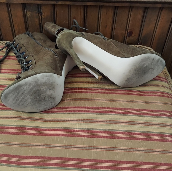 Nice Peep Toe Sling Boot - Picture 4 of 8